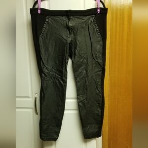 👙Jessica Simpson vegan leather stretch pants with faux pockets